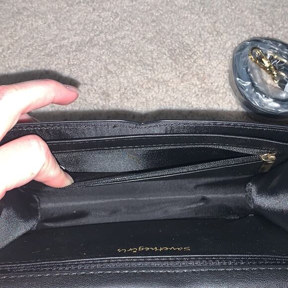 Save The Girls Leopard Black Chic Purse with Easy Cell Phone Touch Access NEW - Picture 5 of 7